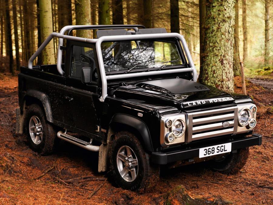  Land Rover Defender 90 SVX RHD 2008 года  (фото 6 из 17)